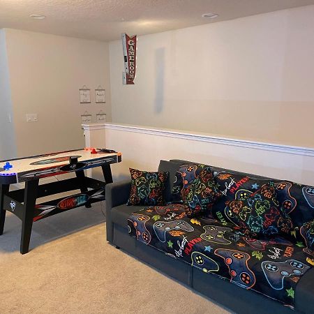 Amazing 5 Bedrooms Home With Pool/Bbq Near Disney 키시미 외부 사진