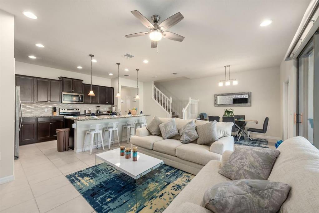 Amazing 5 Bedrooms Home With Pool/Bbq Near Disney 키시미 외부 사진