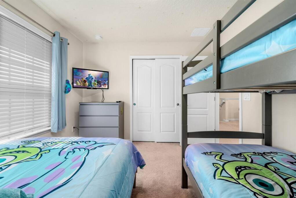 Amazing 5 Bedrooms Home With Pool/Bbq Near Disney 키시미 외부 사진