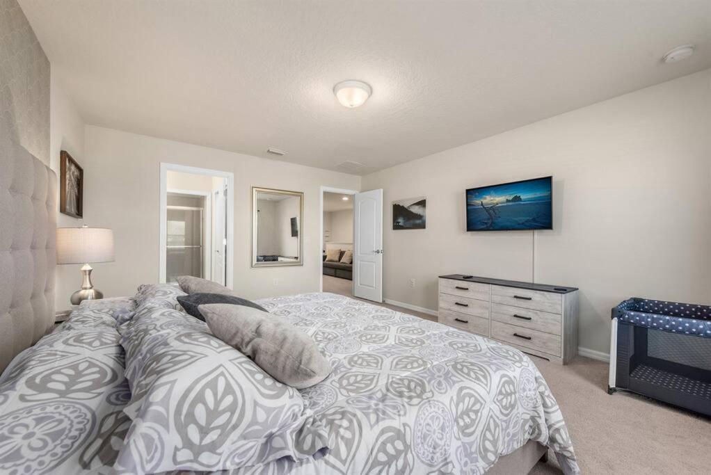 Amazing 5 Bedrooms Home With Pool/Bbq Near Disney 키시미 외부 사진