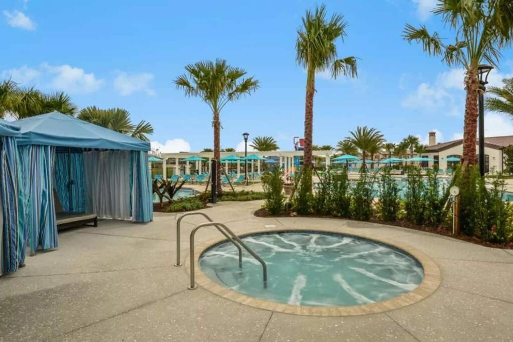 Amazing 5 Bedrooms Home With Pool/Bbq Near Disney 키시미 외부 사진