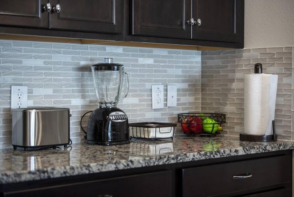 Amazing 5 Bedrooms Home With Pool/Bbq Near Disney 키시미 외부 사진